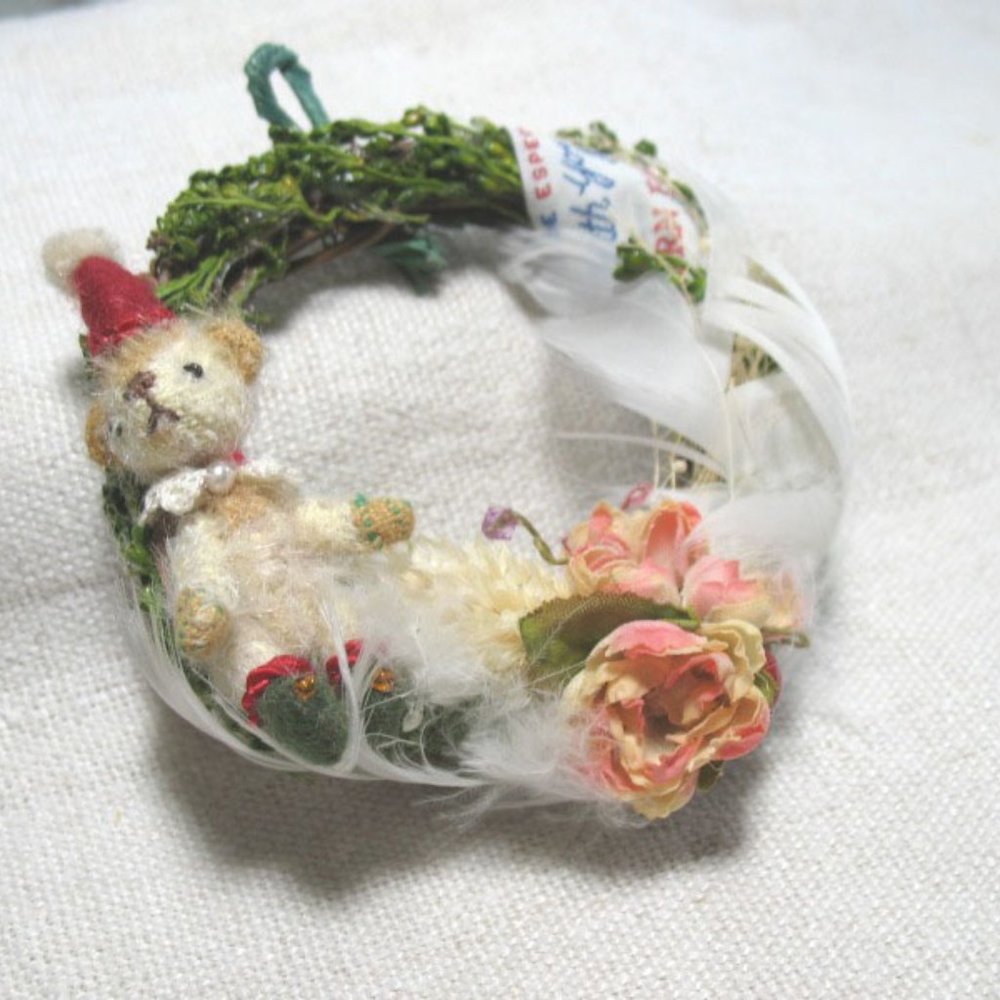Japanese artist Handmade miniature teddy wreath
